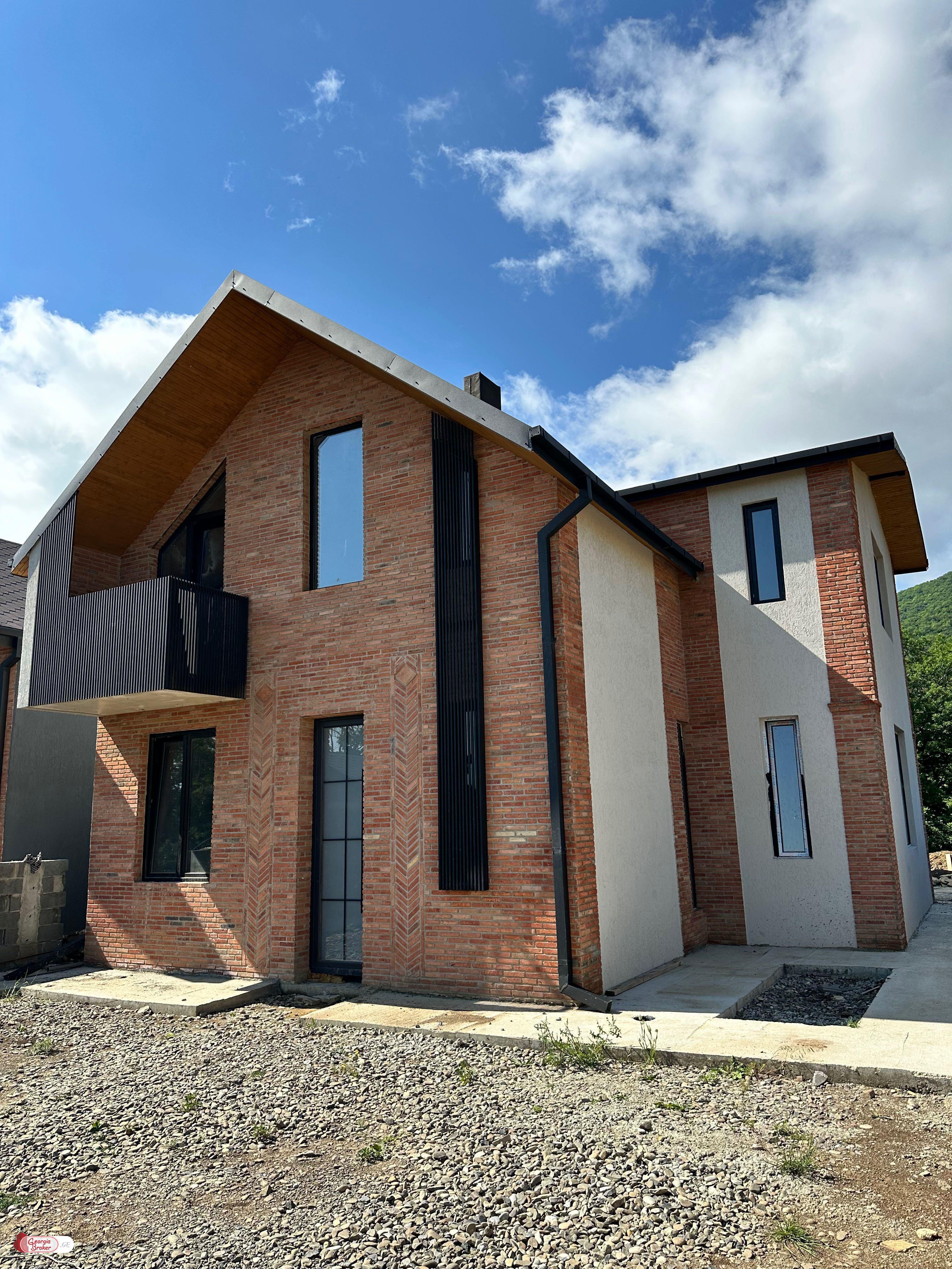 new build 6-room house for sale