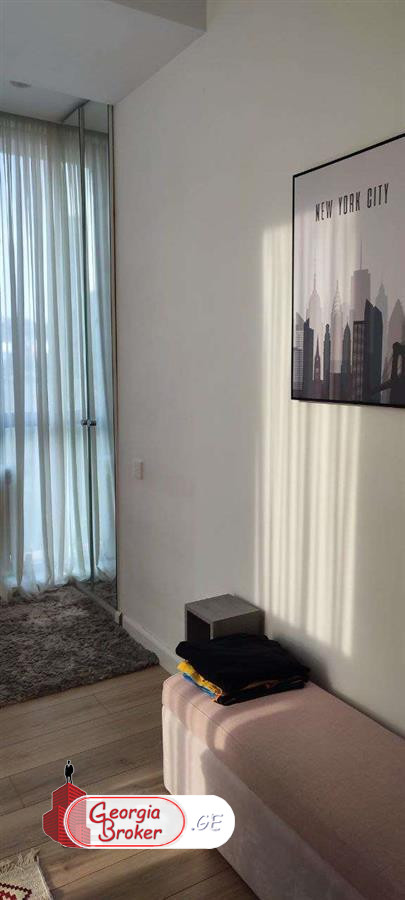 nearly repaired 3-room apartment for sale