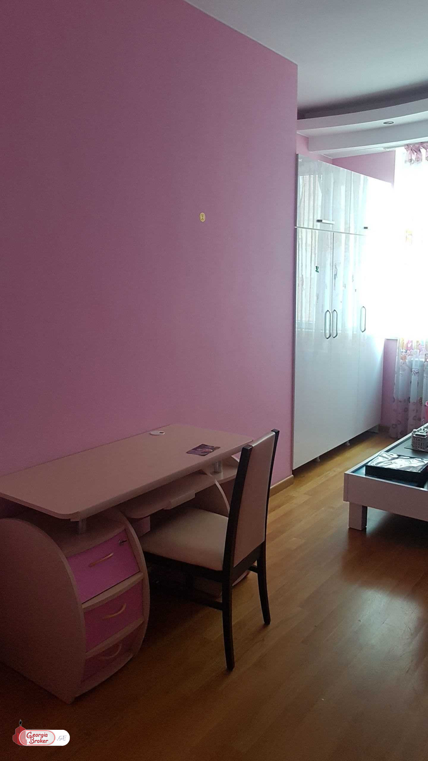 nearly repaired 3-room apartment for sale