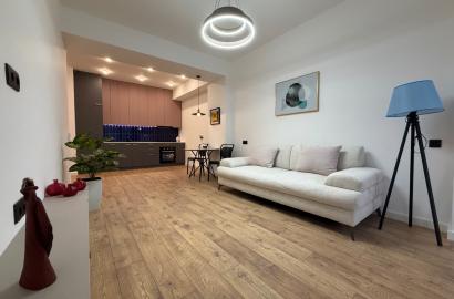 იყიდება ახალი გარემონტებული 2 ოთახიანი ბინა