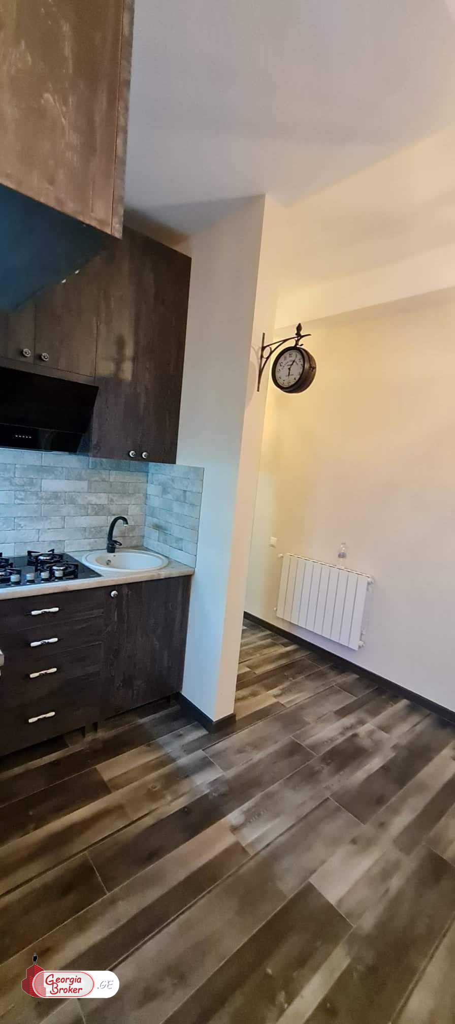 nearly repaired 2-room apartment for sale