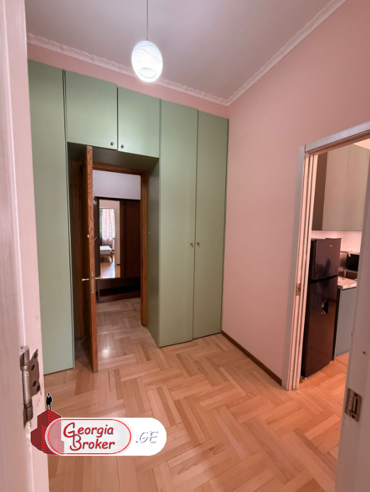 იყიდება  გარემონტებული საოფისე ფართი 160კვ.მ