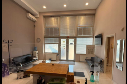 იყიდება ახალი გარემონტებული უნივერსალური ფართი