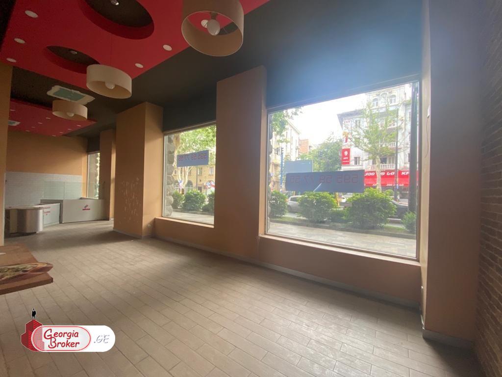 იყიდება ახალი გარემონტებული სავაჭრო ფართი ვაკეში