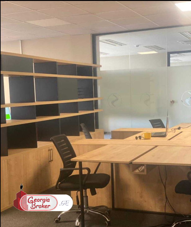 продается офис с новым ремонтом