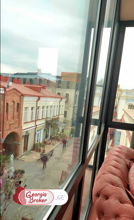 იყიდება ახალი გარემონტებული უნივერსალური ახალ აღმაშენებელზე