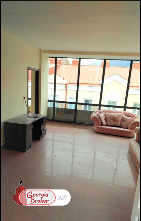 იყიდება ახალი გარემონტებული უნივერსალური ახალ აღმაშენებელზე