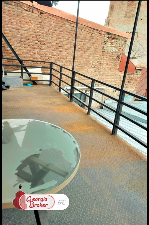 იყიდება ახალი გარემონტებული უნივერსალური ახალ აღმაშენებელზე