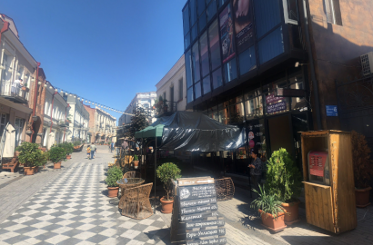 იყიდება ახალი გარემონტებული უნივერსალური ახალ აღმაშენებელზე