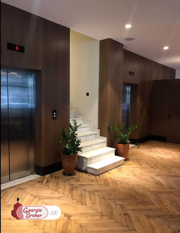 продается офис с новым ремонтом