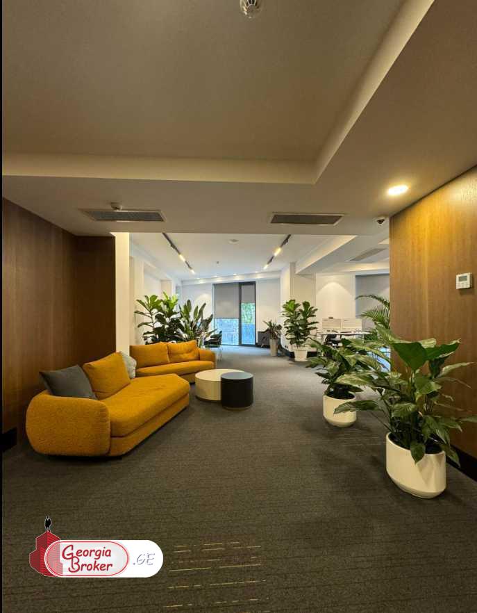 продается офис с новым ремонтом