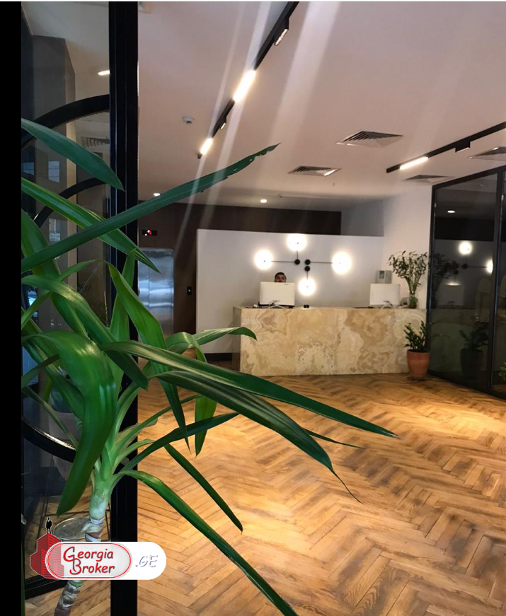 продается офис с новым ремонтом