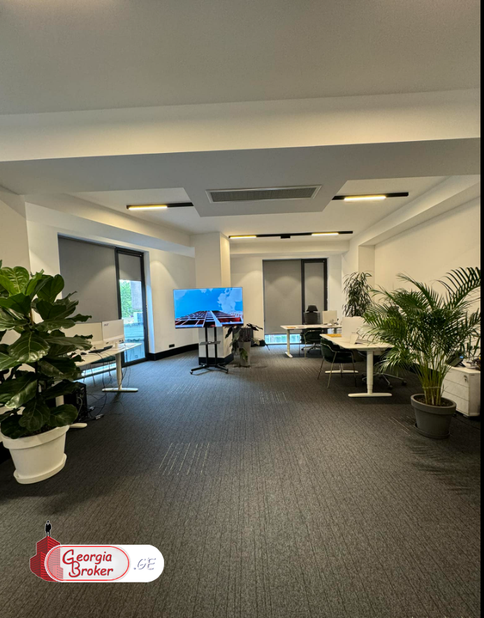 продается офис с новым ремонтом