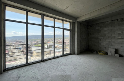 იყიდება ახალი აშენებული 6 ოთახიანი ბინა