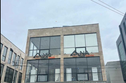 იყიდება ახალი გარემონტებული უნივერსალური ფართი აგლაძის ქუჩაზე