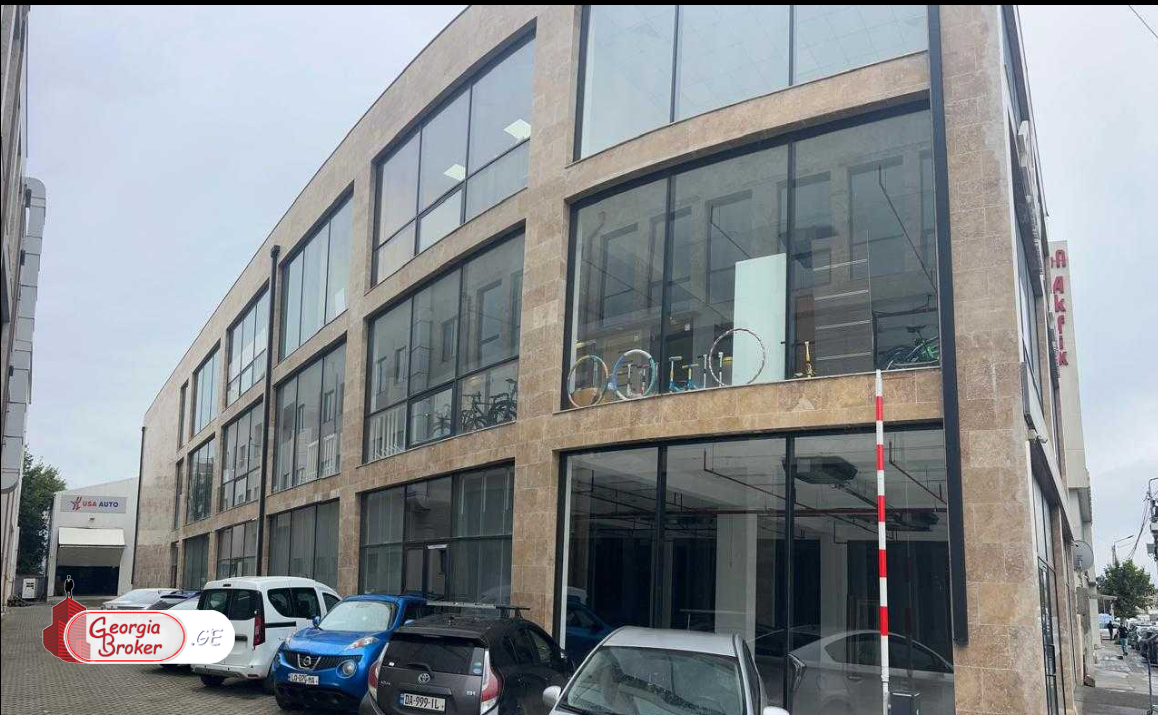 продается универсальное помещение с новым ремонтом