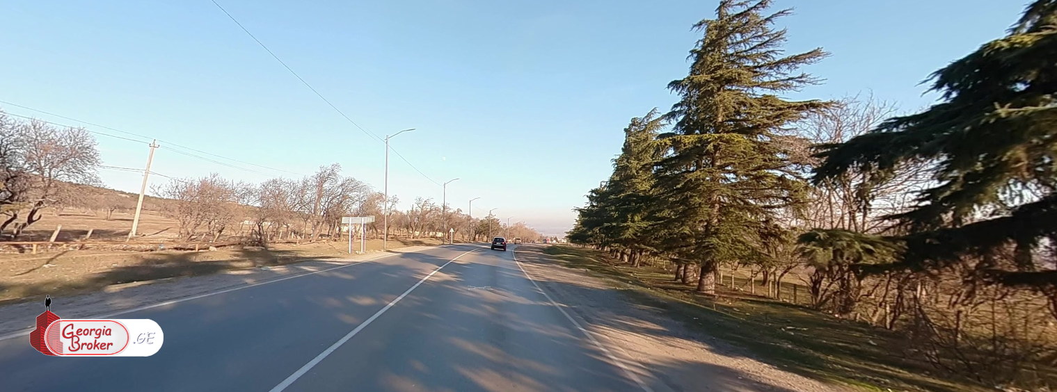 იყიდება 5000კვ.მ  სამეურნეო მიწის ნაკვეთი