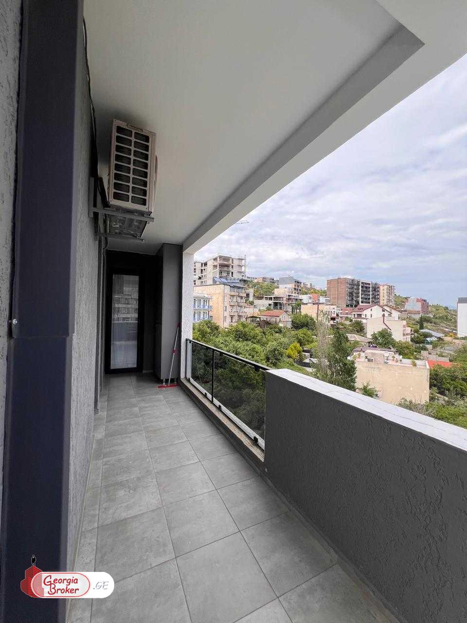 nearly repaired 3-room apartment for sale