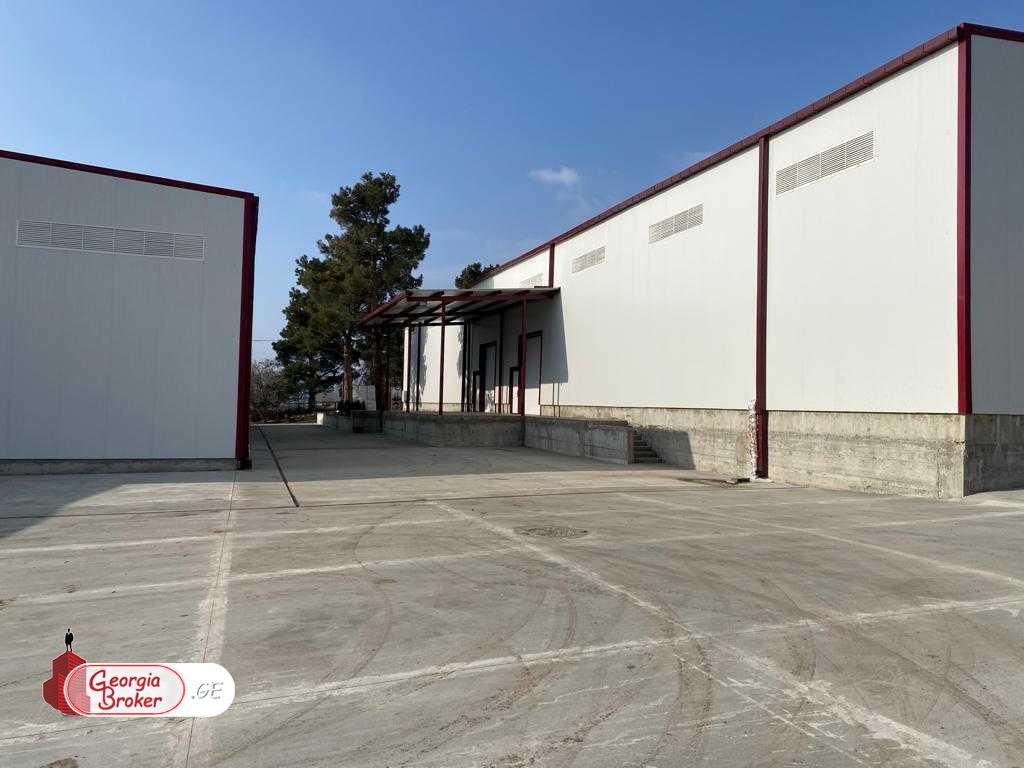 продается склад с новым ремонтом