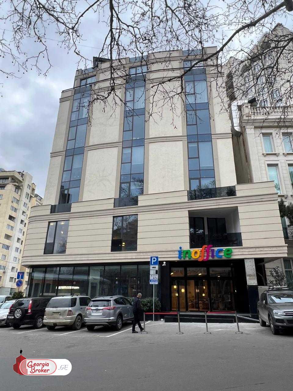 продается офис с новым ремонтом