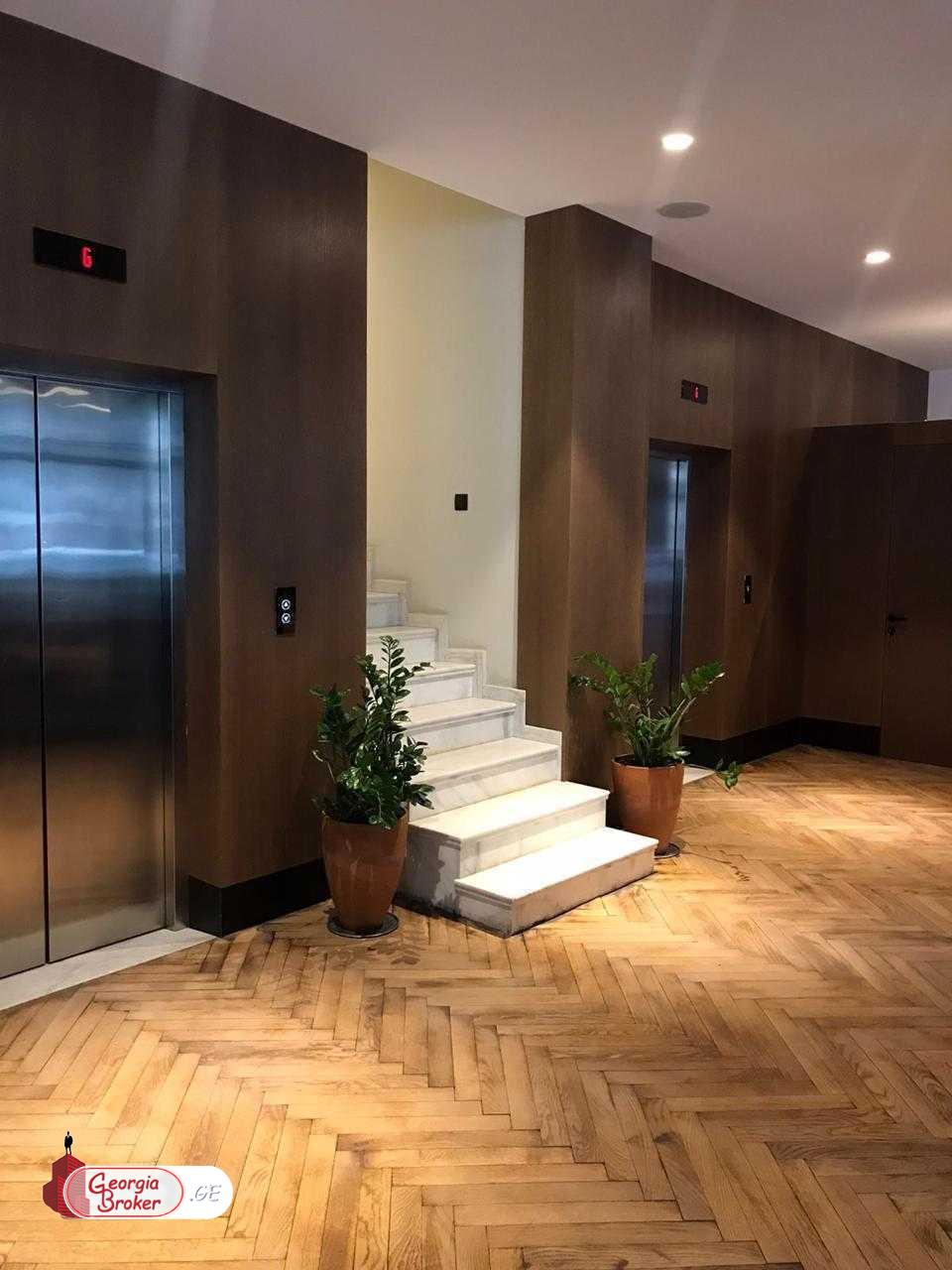 продается офис с новым ремонтом