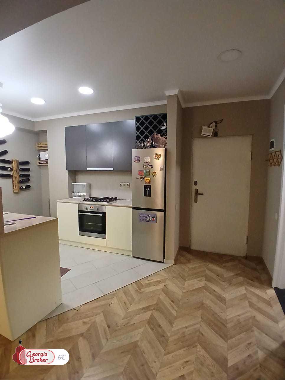 იყიდება ახალი გარემონტებული 2 ოთახიანი ბინა