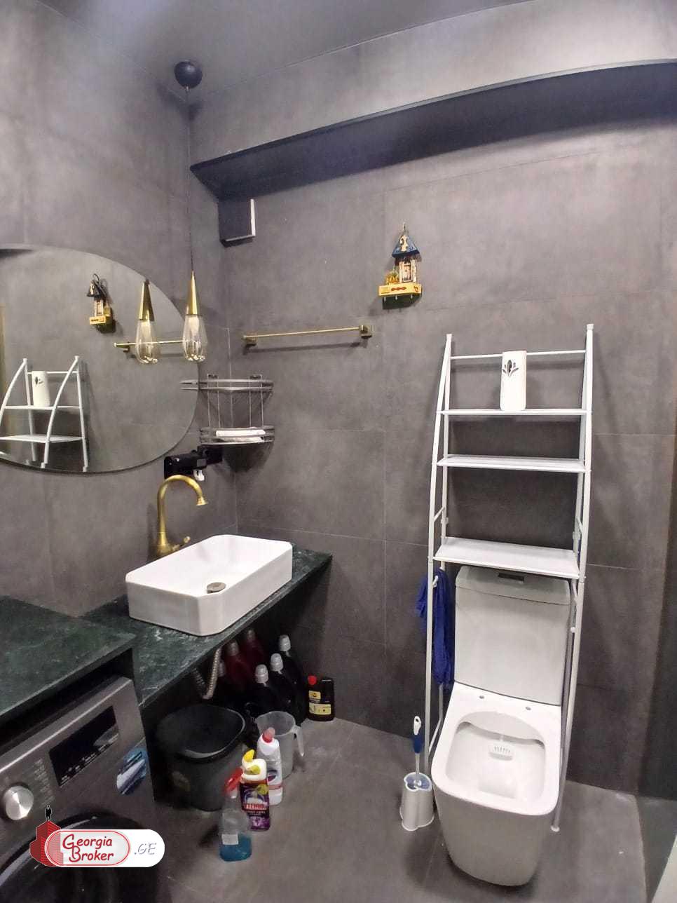 იყიდება ახალი გარემონტებული 2 ოთახიანი ბინა