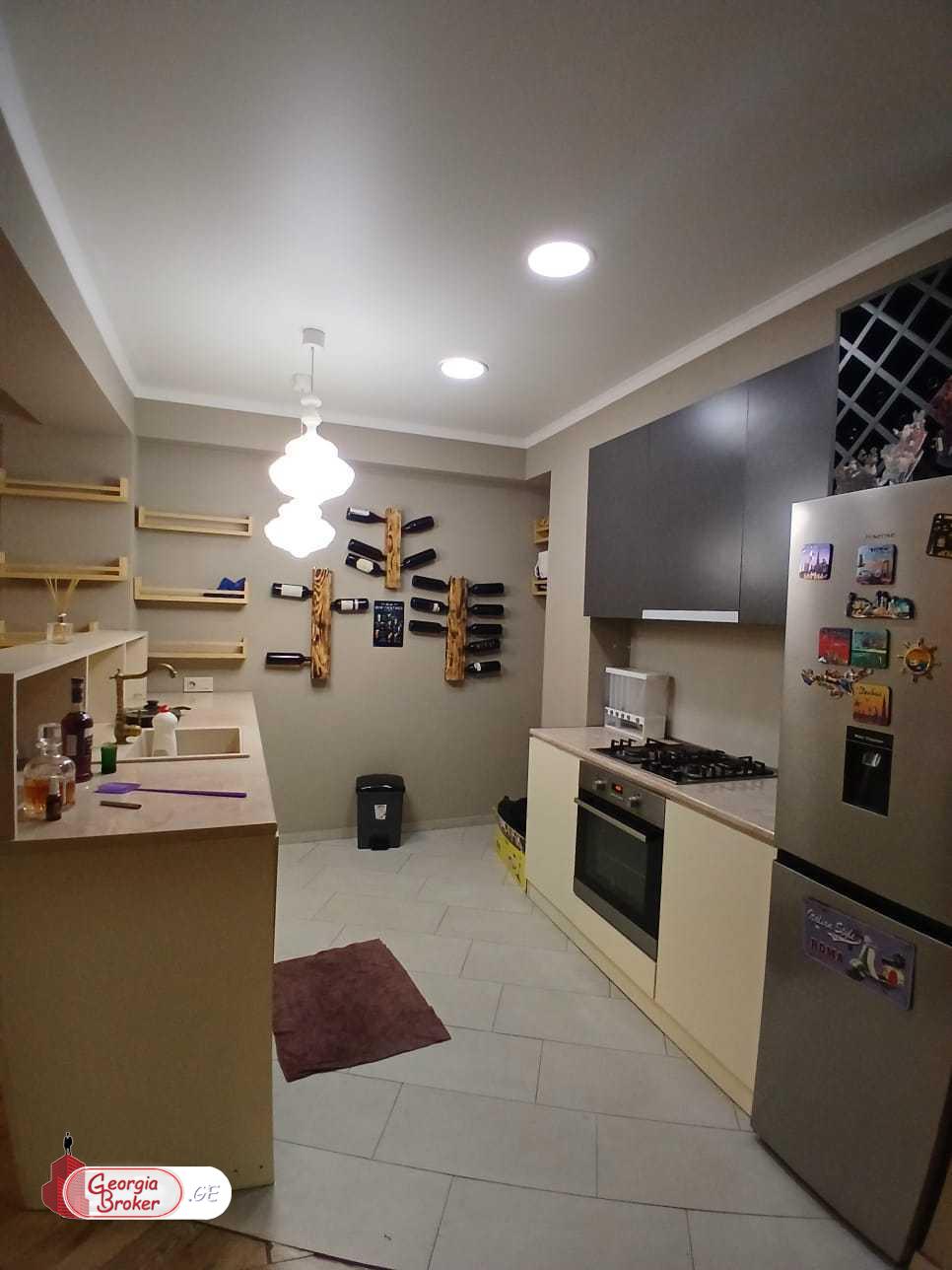 იყიდება ახალი გარემონტებული 2 ოთახიანი ბინა