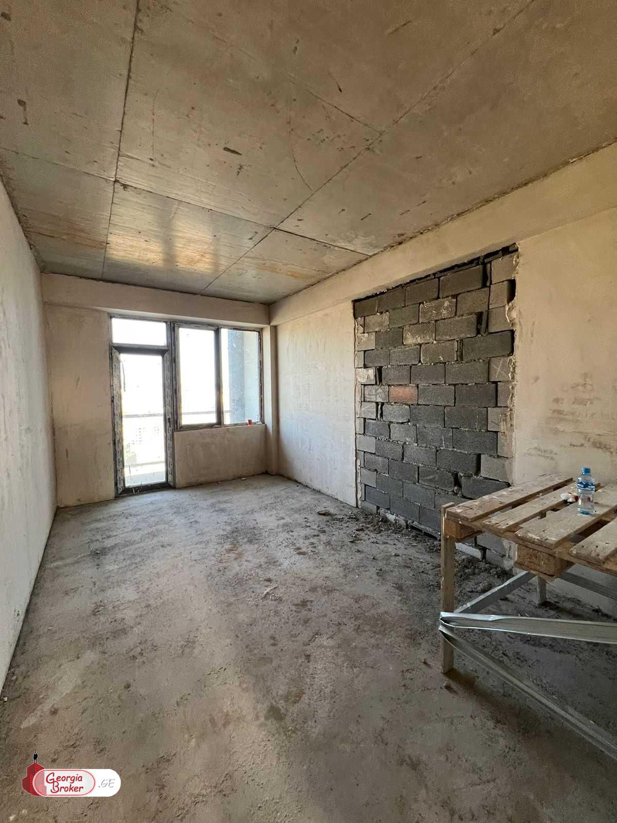 nearly repaired 3-room apartment for sale