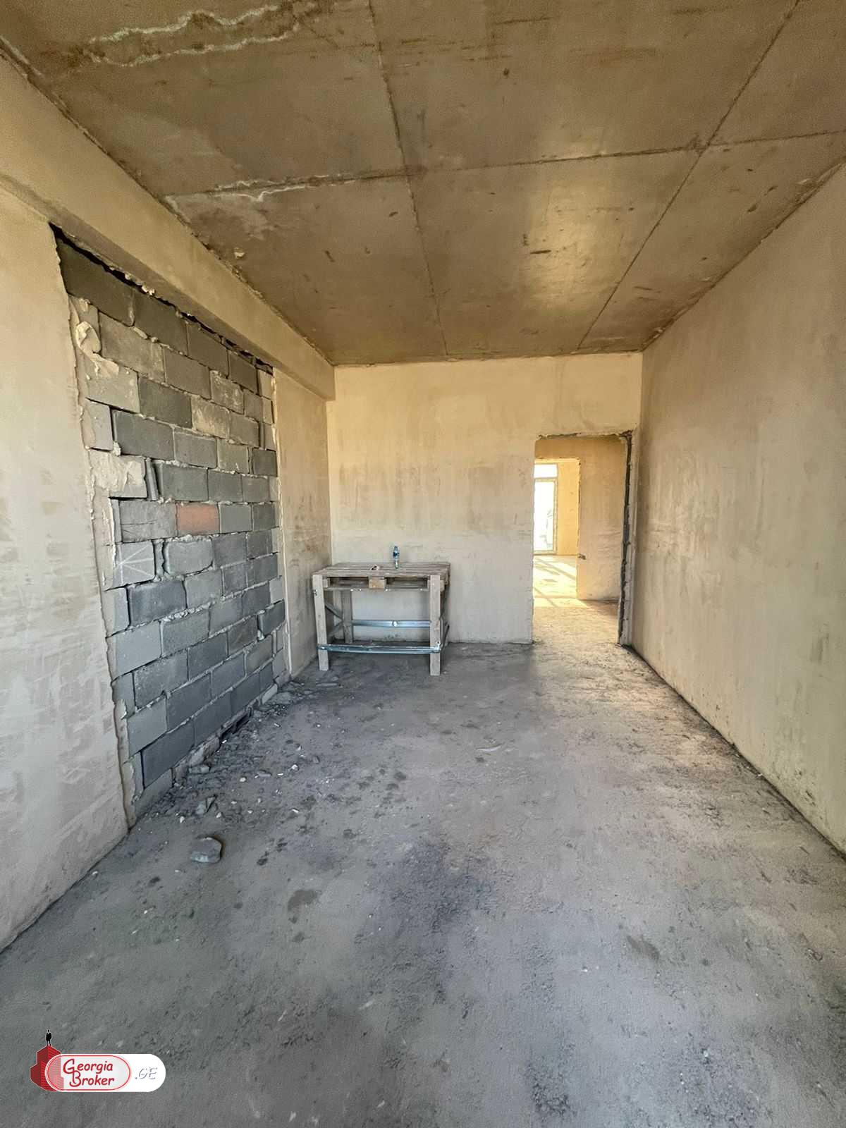 nearly repaired 3-room apartment for sale