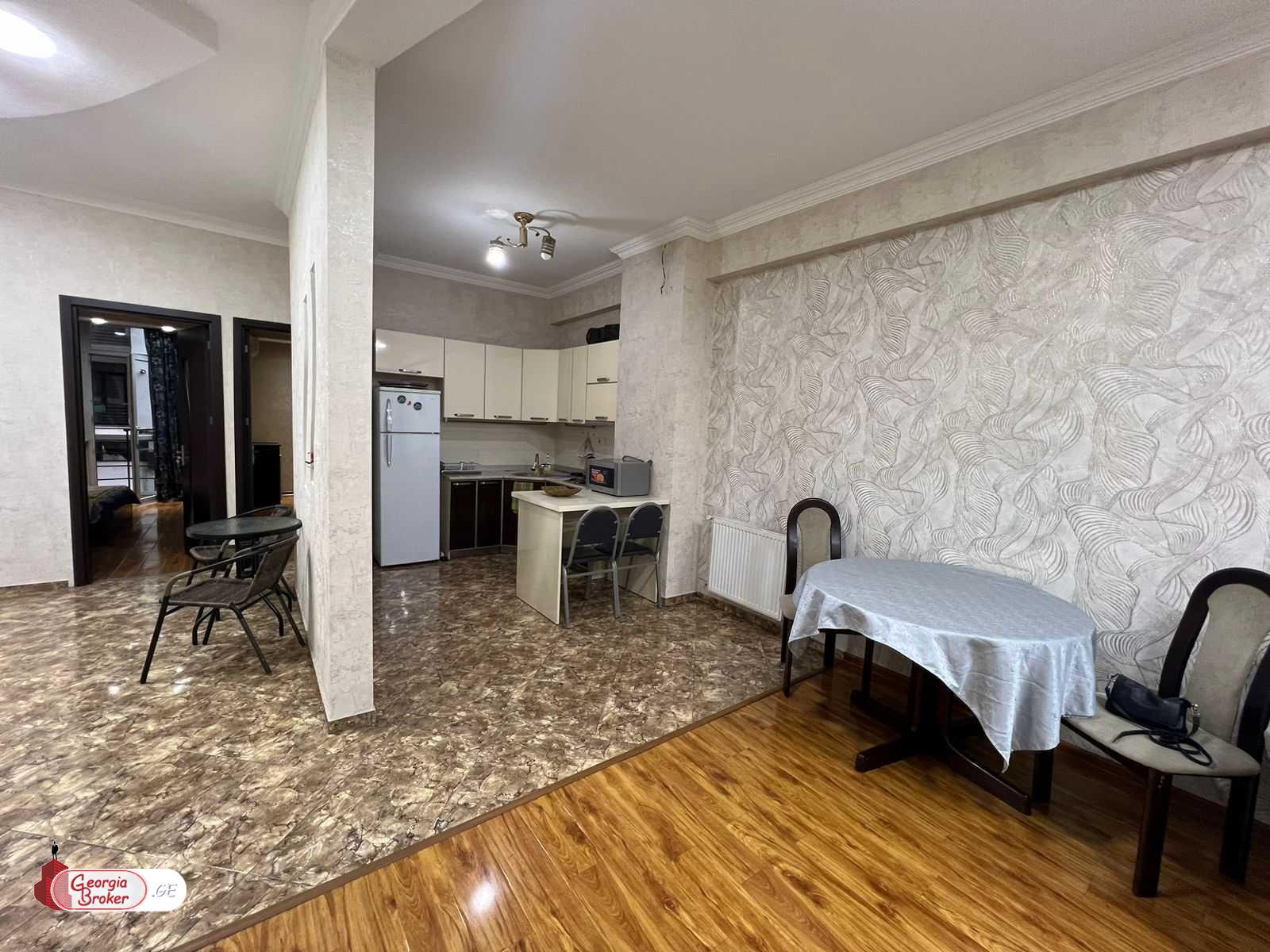 nearly repaired 3-room apartment for sale