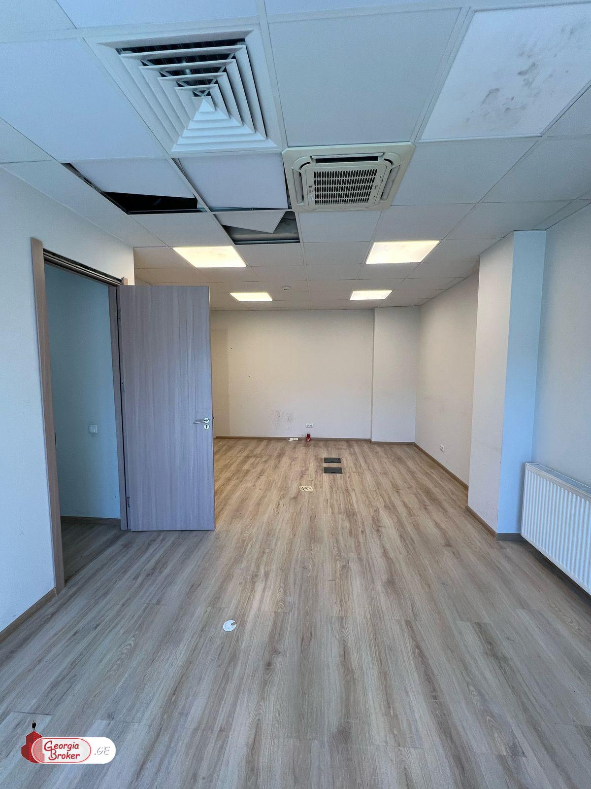 nearly repaired 7-room apartment for sale