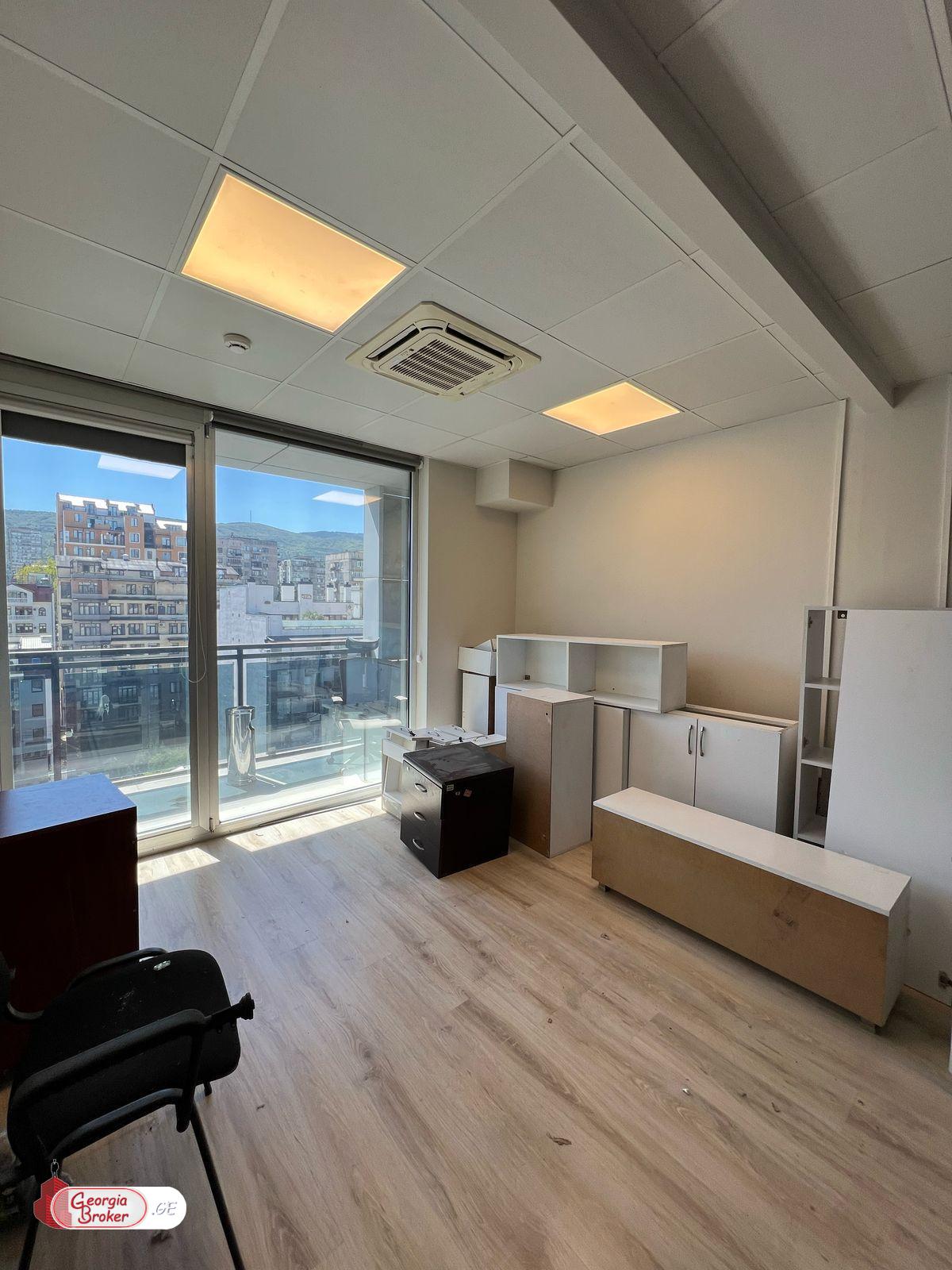 nearly repaired 7-room apartment for sale