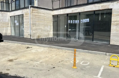 nearly repaired shopping space for rent