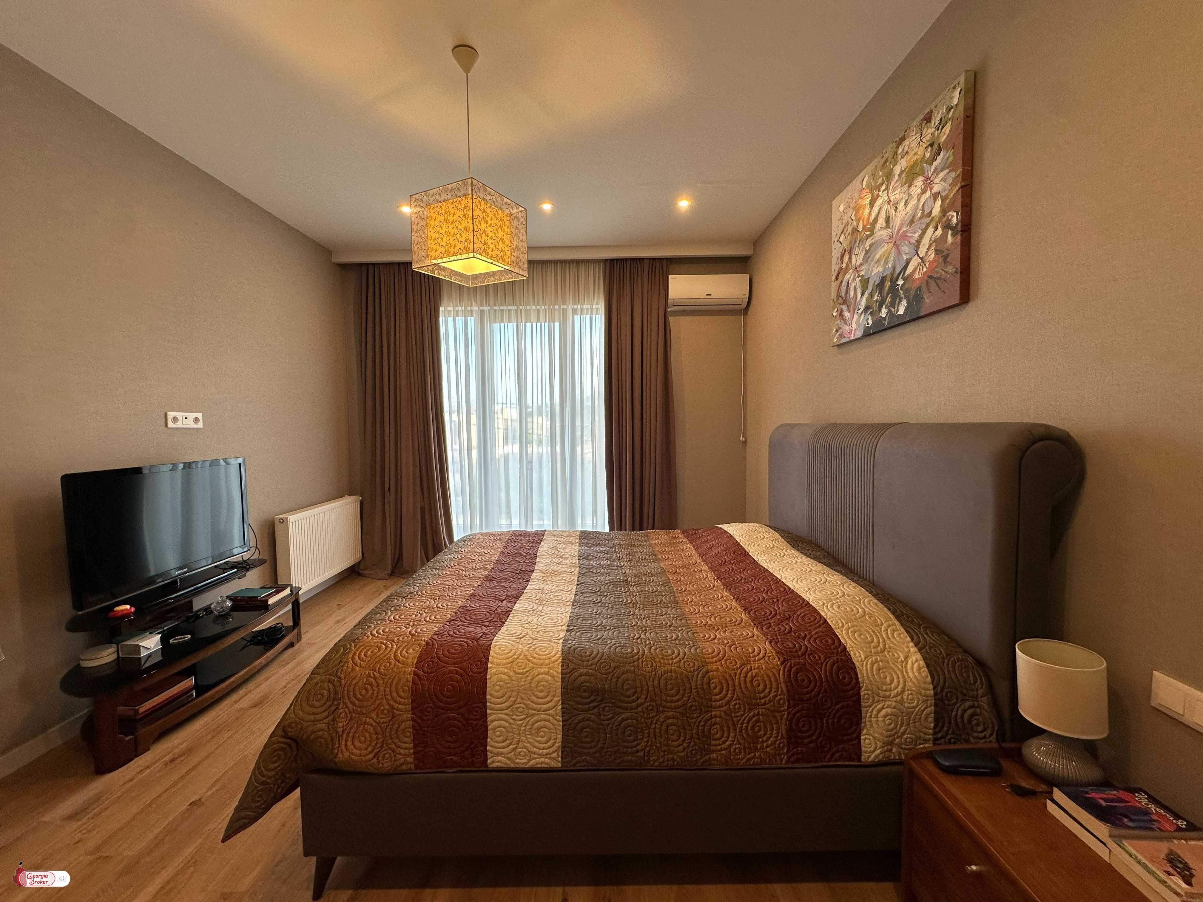 იყიდება ახალი გარემონტებული სახლი