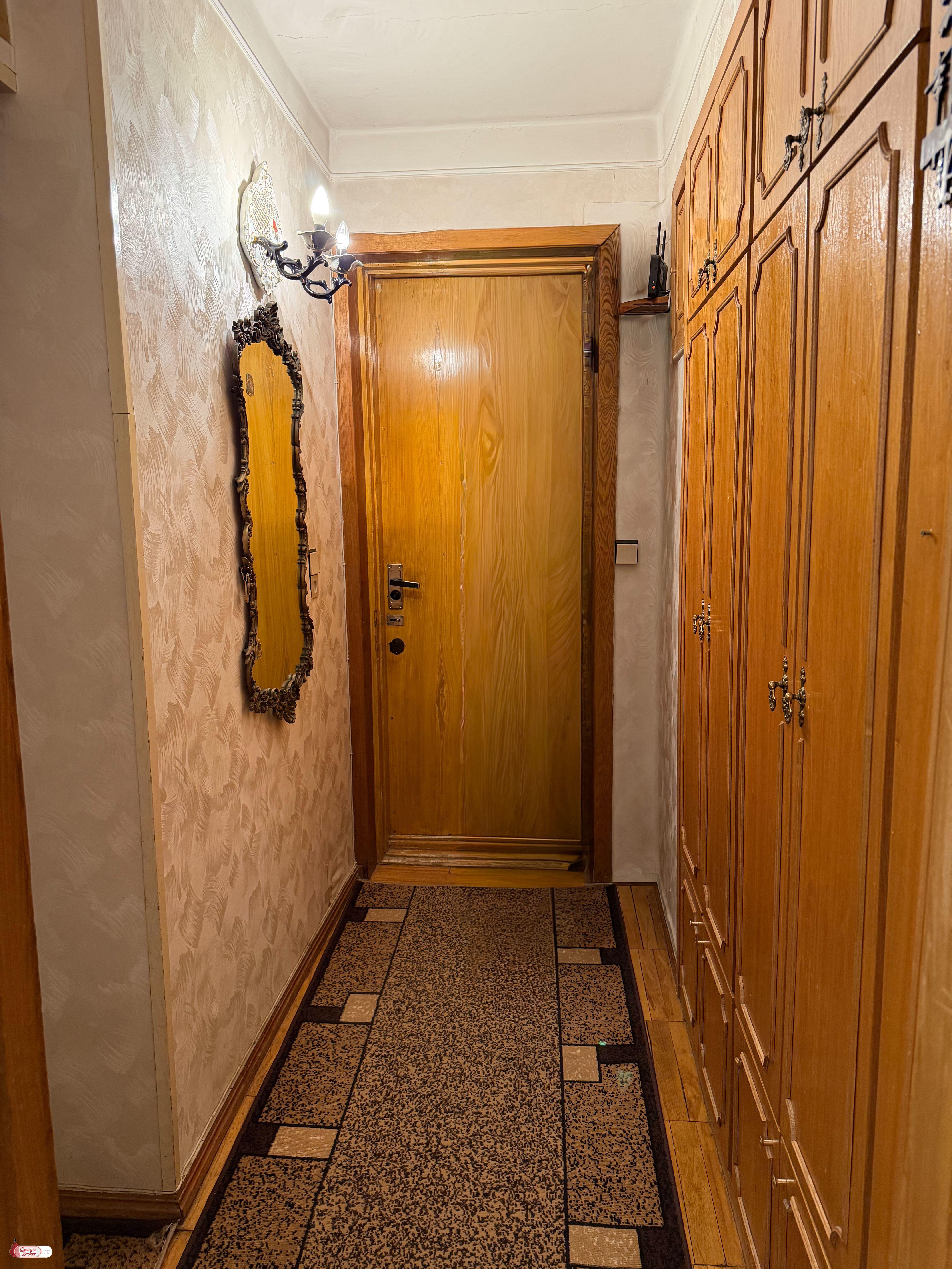 nearly repaired 3-room apartment for sale