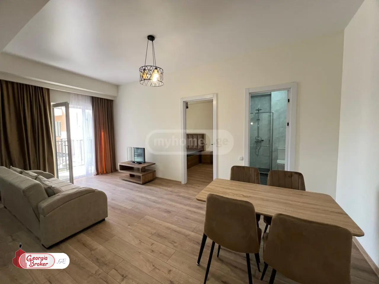 nearly repaired 2-room apartment for rent