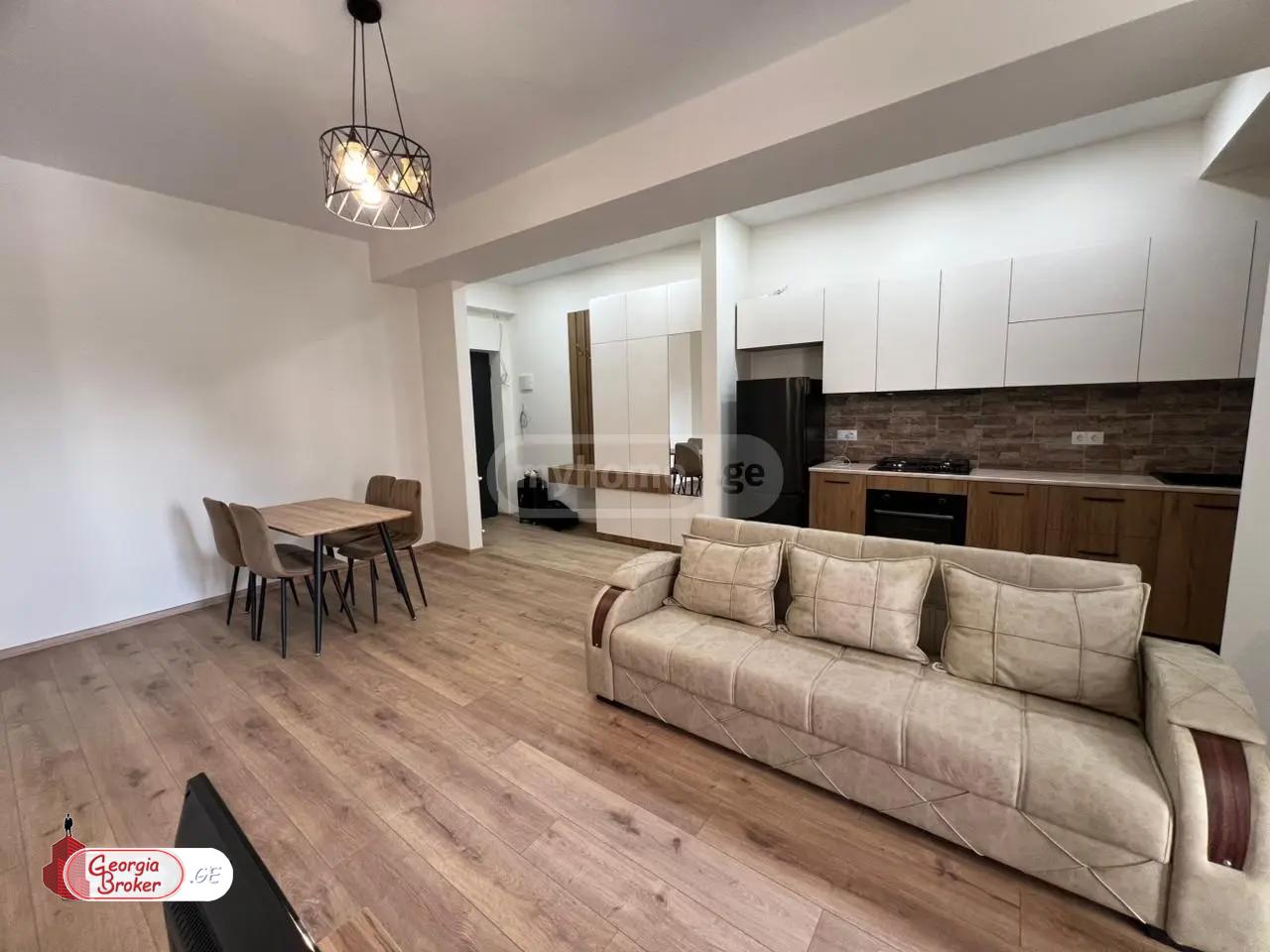 nearly repaired 2-room apartment for rent