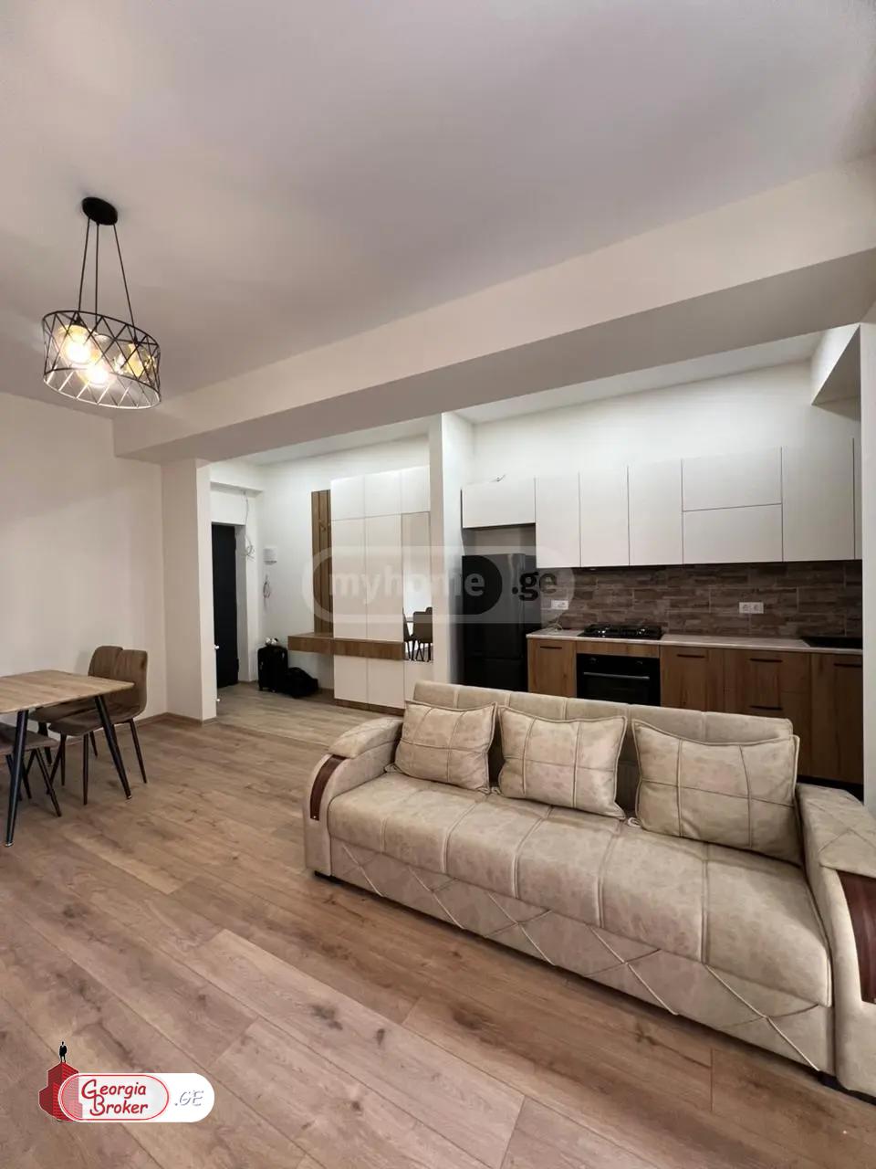 nearly repaired 2-room apartment for rent