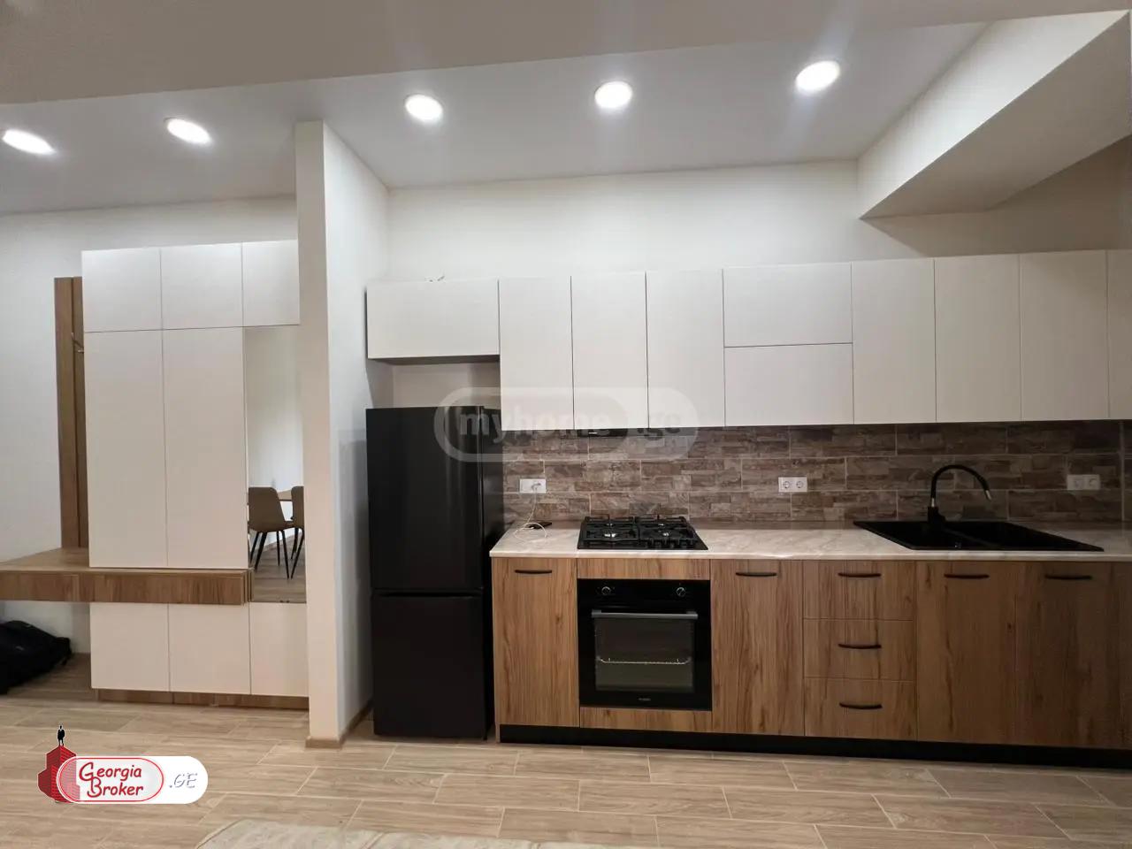 nearly repaired 2-room apartment for rent