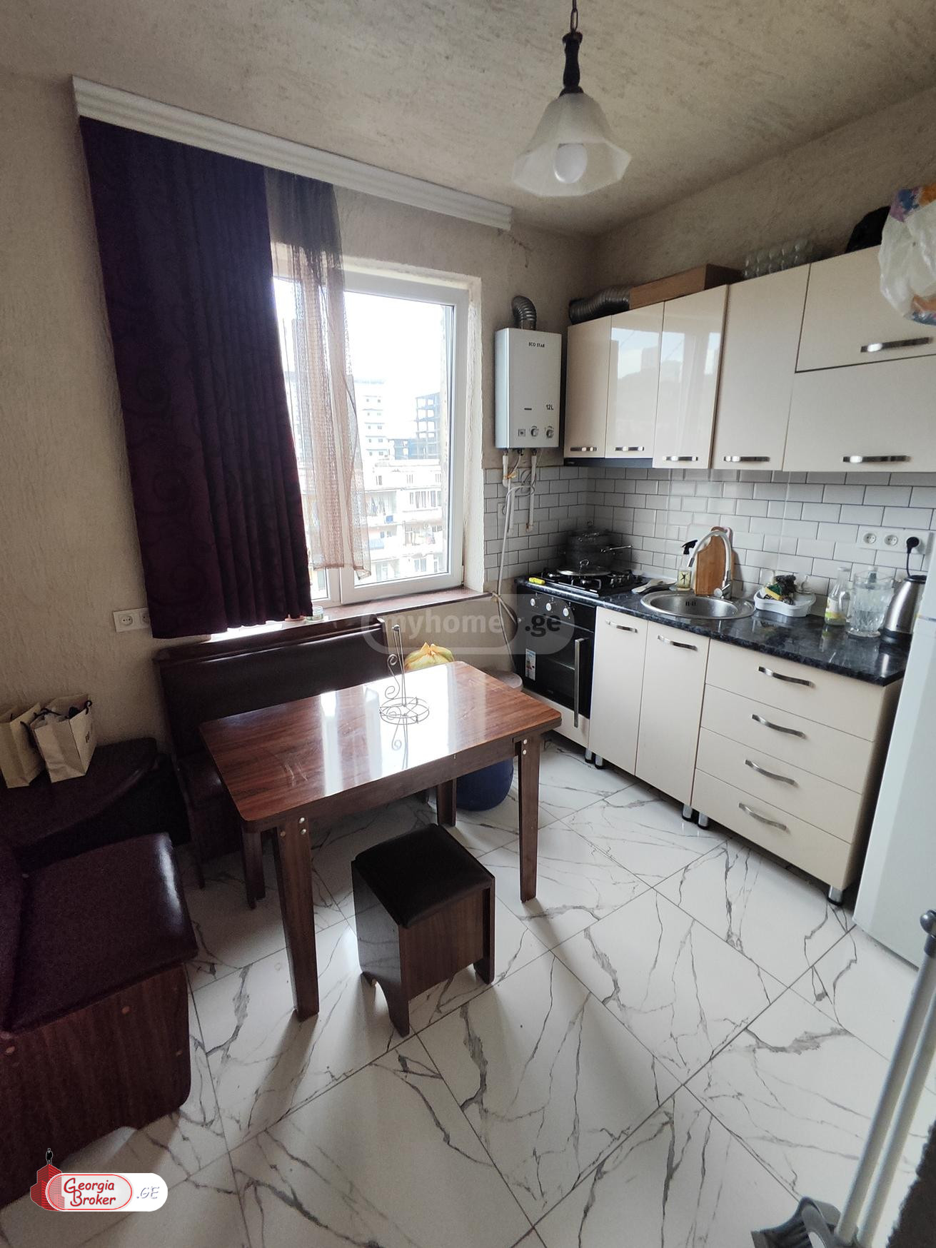 nearly repaired 3-room apartment for sale