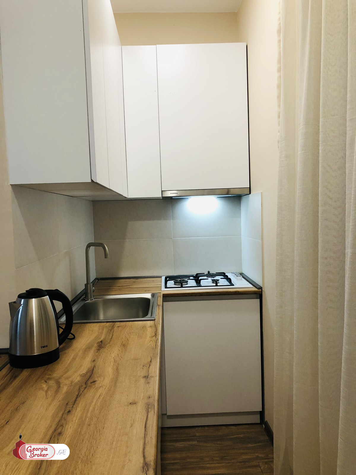 nearly repaired 2-room apartment for rent