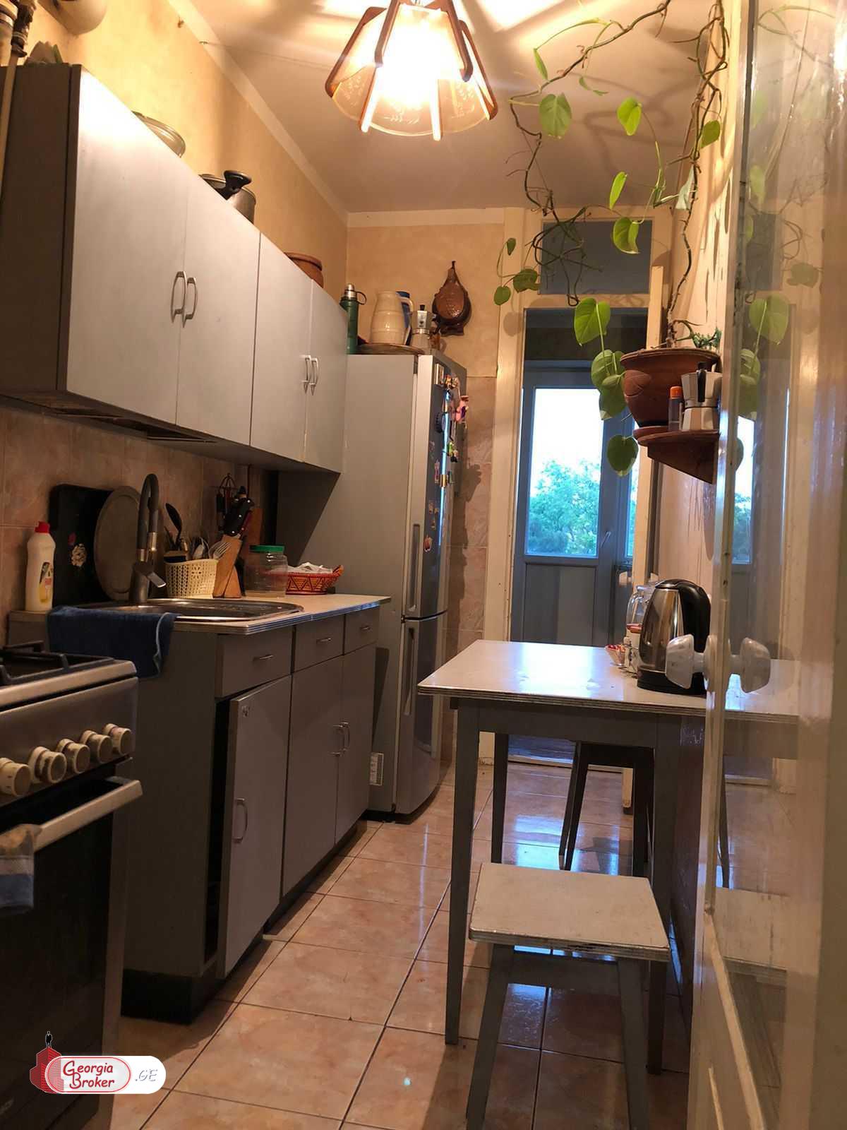 продается квартира с новым ремонтом 2-комнаты