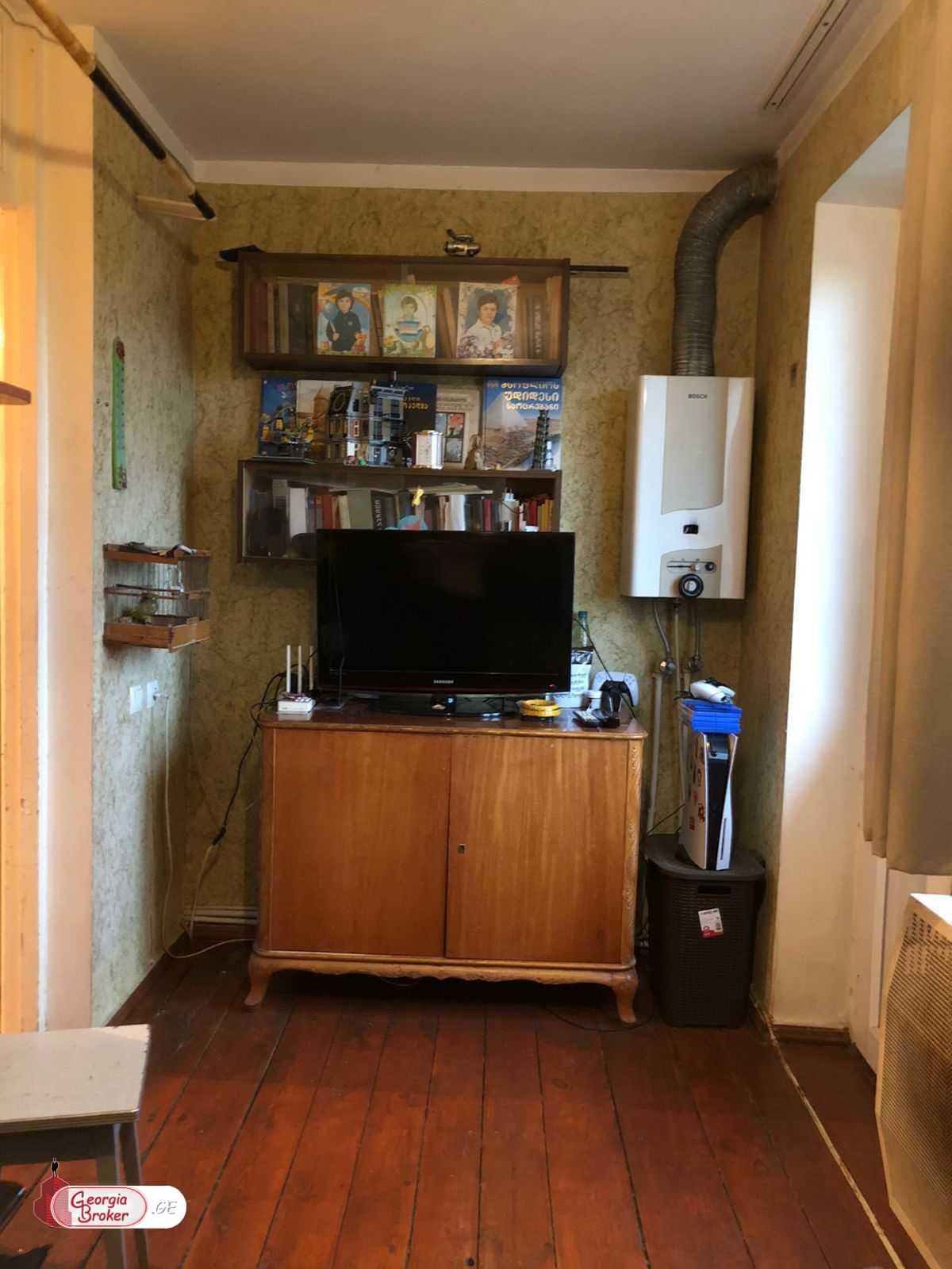 продается квартира с новым ремонтом 2-комнаты