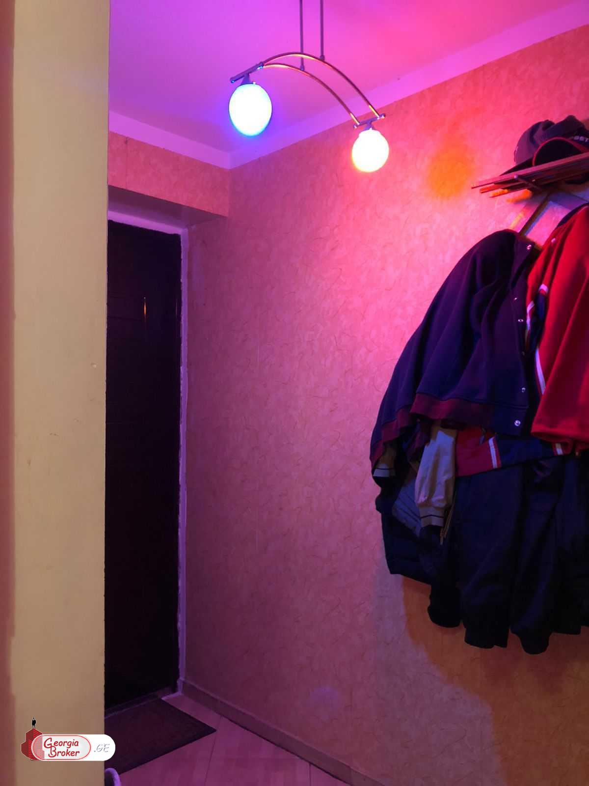 продается квартира с новым ремонтом 2-комнаты