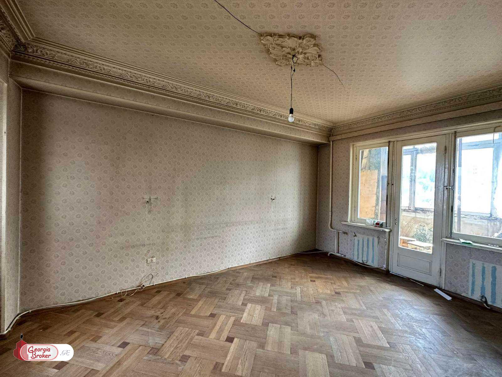 nearly repaired 3-room apartment for sale