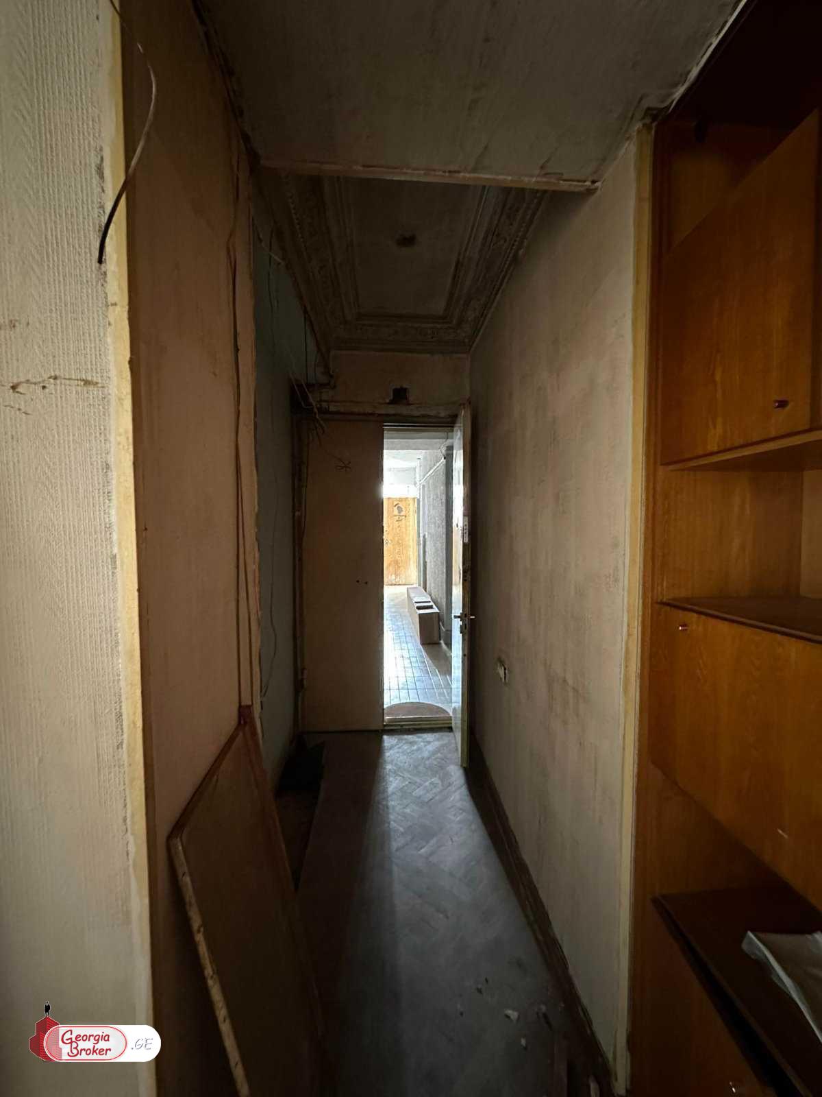 nearly repaired 3-room apartment for sale