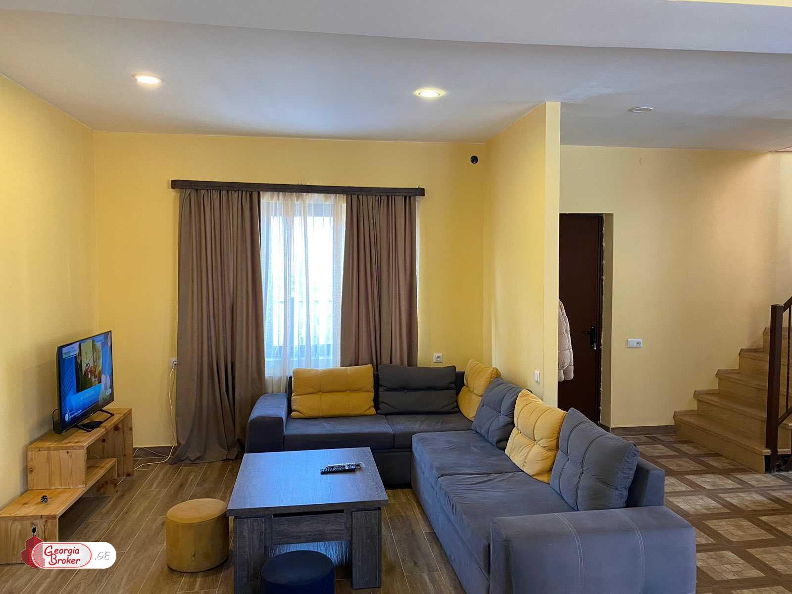 nearly repaired 3-room house for sale