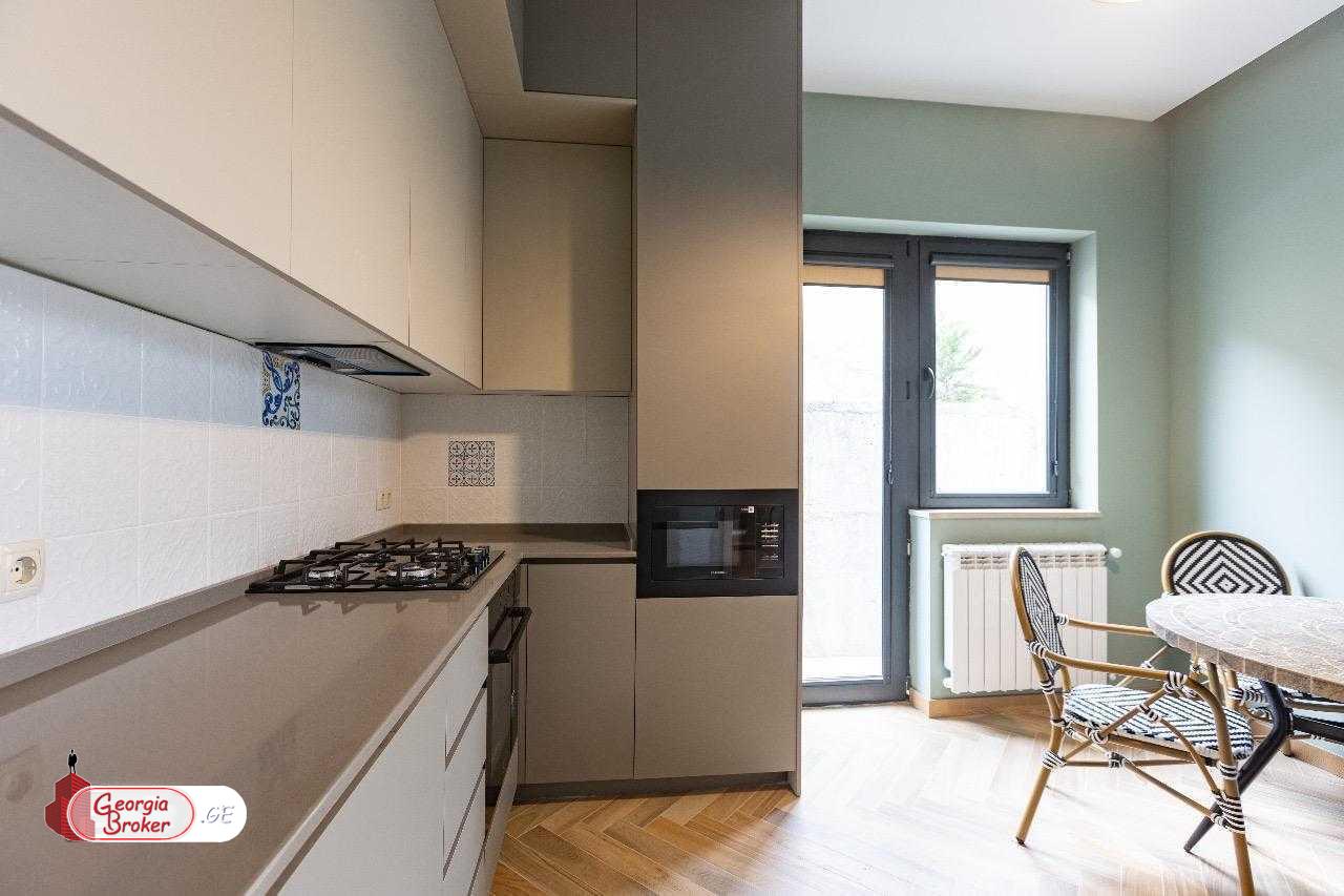 в аренду дом с новым ремонтом 6-комнат