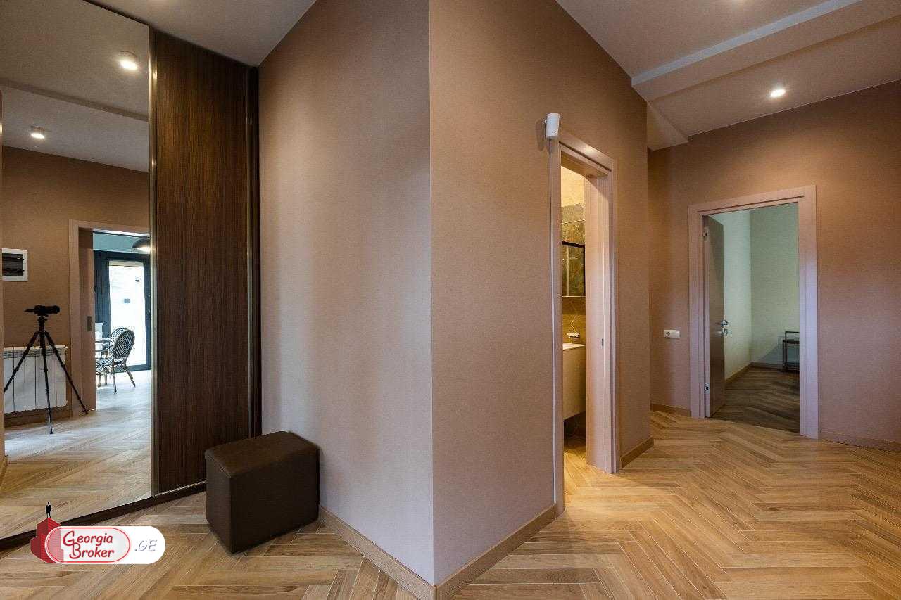 в аренду дом с новым ремонтом 6-комнат